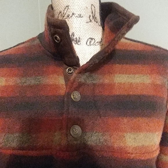 John Wayne Wooly Fleece Pull Over - Picture 2 of 8